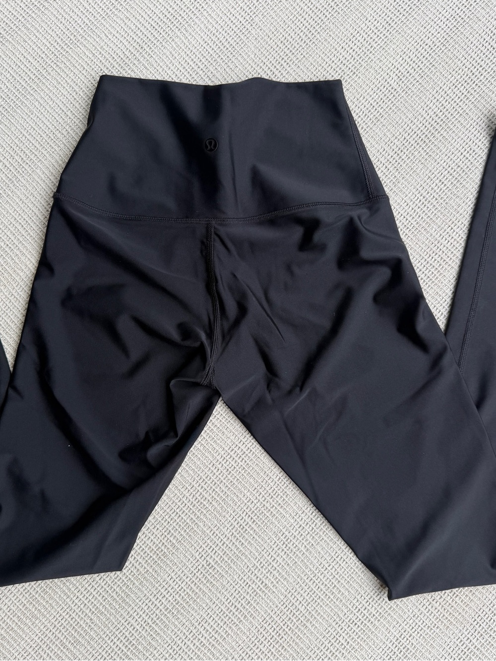 lululemon athletica Black Shine tights leggings size 4